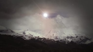Patagonya 'daki Lanin Volkanı Arjantin. 