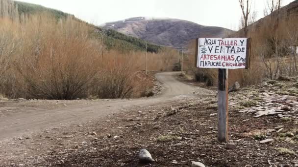 Provincia Neuquén Patagonia Argentina 2019 Road Sign Dirt Road Patagonia — Vídeo de stock