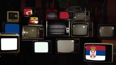 Sırbistan bayrağı ve Retro TV 'ler. Yakınlaştır. 