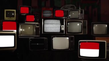 Endonezya bayrakları ve Retro TV yığınları. 