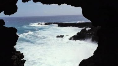 Ana Kakenga Mağarası 'nda, Paskalya Adası' nın başkenti Hanga Roa 'ya yakın, Rapa Nui, Şili. 