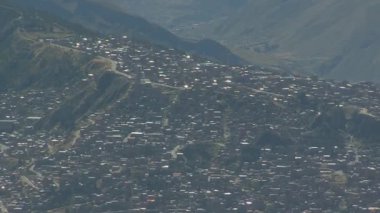 Güney Amerika, Bolivya 'daki La Paz gecekondularının panoramik manzarası. 