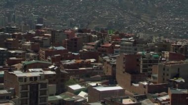 La Paz, Bolivya 'da bulunan Mi Telefrico Kablo Otomobil Sistemi, dünyanın en uzun ve en yüksek kablolu otomobil ağıdır.. 