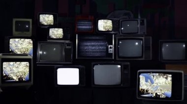 Bombonera Soccer Stadyumu 'nda ve Retro TV' lerde Beyaz Kâğıtlar Yağmuru. Bombonera Stadyumu, Boca Juniors, Buenos Aires, Arjantin. 
