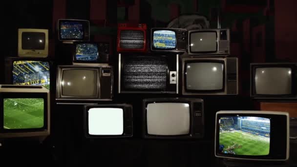 Fußballstadion Und Retro Fernseher Vergrößern — Stockvideo