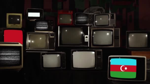アゼルバイジャンとレトロテレビの旗 ズームイン — ストック動画
