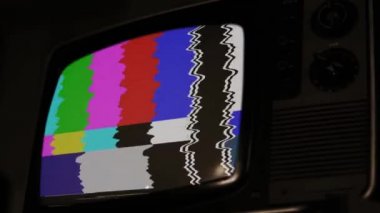 Renkli çubuklu eski Retro TV. Sepia Tone. Yakınlaştır. 