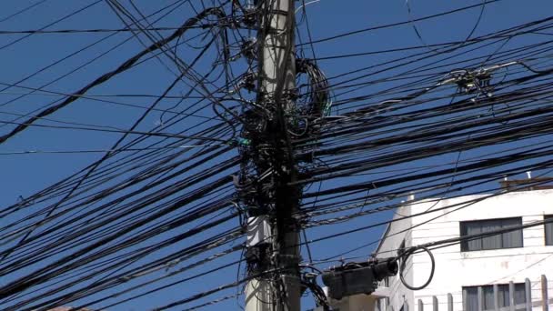 Messy Wires Electricity Post Paz Boliwia — Wideo stockowe