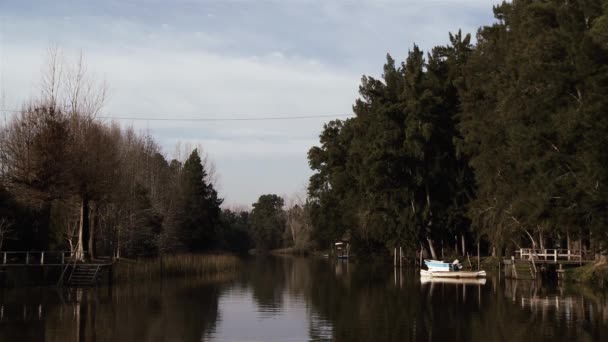 Oude Rustieke Houten Pieren Een Kanaal Van Tigre Argentinië — Stockvideo