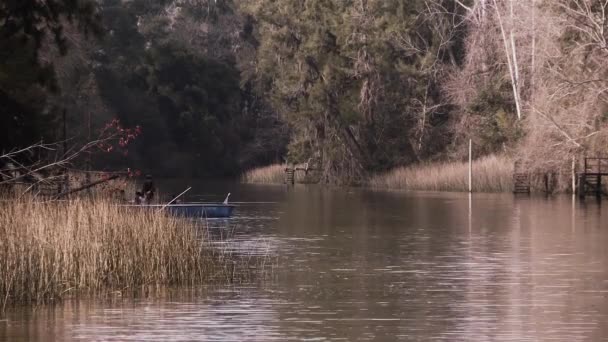 Tigre Argentina 2019 Família Barco Remos Canal Tigre Argentina — Vídeo de Stock