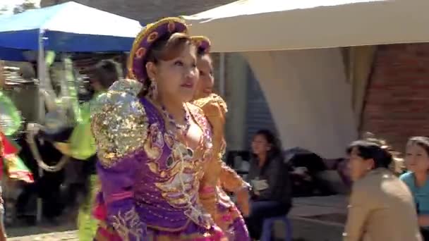 Cochabamba Bolivia 2015 Bolivian Cholitas Στο Καρναβάλι Cochabamba Κατά Διάρκεια — Αρχείο Βίντεο