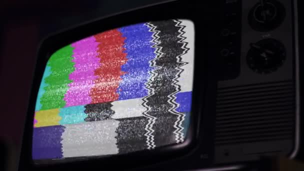 緑の画面で古い80年代のテレビ セピア トーン 緑色の画面を Effects で動画や画像に置き換えることができます Youtubeのチュートリアルをご覧ください — ストック動画