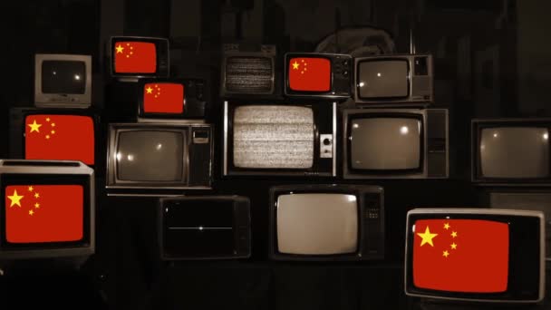 Çin Bayrakları Vintage Televizyonlar Sepia Tone Yakınlaştır — Stok video
