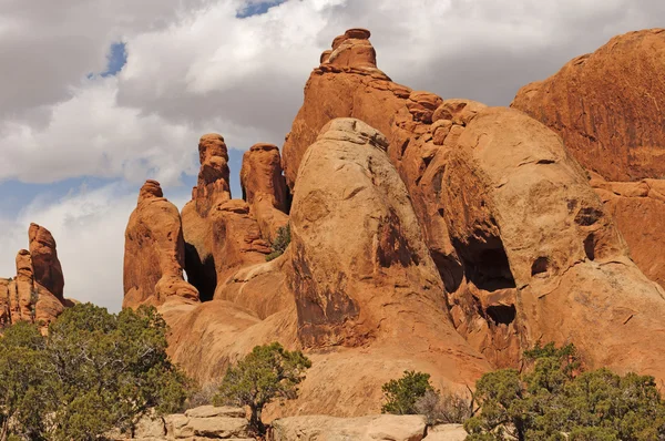 Torres de roca roja en el desierto —  Fotos de Stock