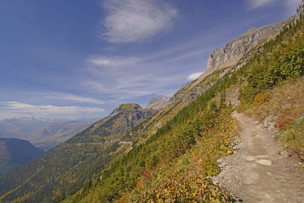 Trail in de hoge bergen — Stockfoto