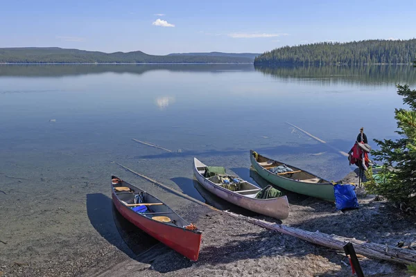 Lastning kanoter för äventyr — Stockfoto