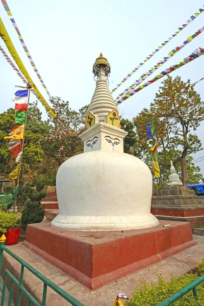 Santuário colorido no Nepal — Fotografia de Stock