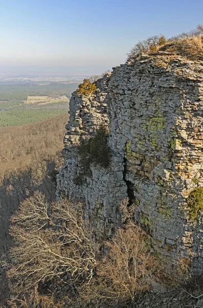 Dramatische Klippe im Morgenschatten — Stockfoto