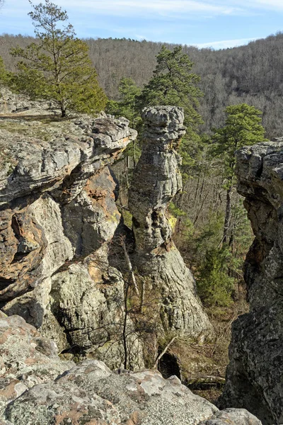 Hoogtepunt van de rotsen in de wildernis — Stockfoto