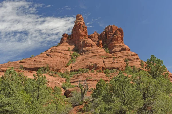 Pináculo de Red Rock no deserto — Fotografia de Stock