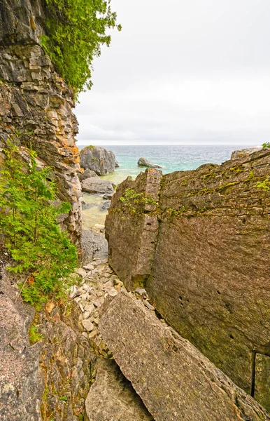 Chemin secret vers l'eau — Photo