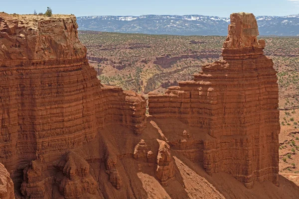Erodovaná Buttes v zemi Red Rock — Stock fotografie