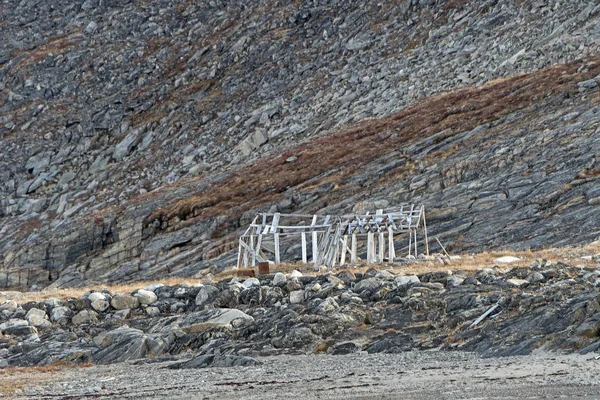 Bâtiment ancien dans l'Extrême-Arctique — Photo