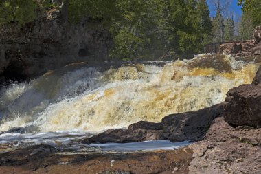 Kaynar sular Kanyon 'dan akıyor