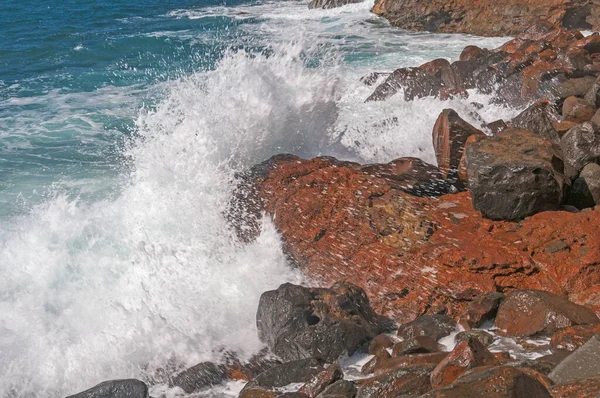 Ondas Bater Rocha Vulcânica Ilha Grande Havaí — Fotografia de Stock