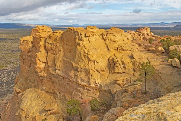 Pískovcový Útes Nad Údolím Badlands Národním Památníku Malpais Novém Mexiku — Stock fotografie