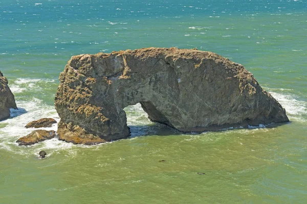 Arco Marinho Gigante Costa Perto Área Piquenique Arch Rock Costa — Fotografia de Stock