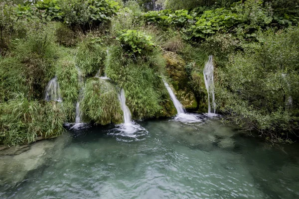 Waterfall at Plitvice — Stock Photo, Image