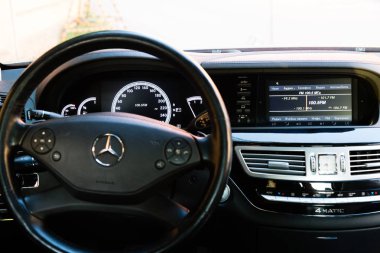 İç (Designo) kullanılan Mercedes-Benz S-Class S350 uzun (W221