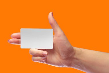 Şu el tutun boş beyaz kartı Mock-up. Sim cep plastik Nfc akıllı etiket arama kartı sahte şablon. Kredi Namecard veya taşıma bilet. Noel Mağaza sadakati hediye indirim. Kopya alanı.