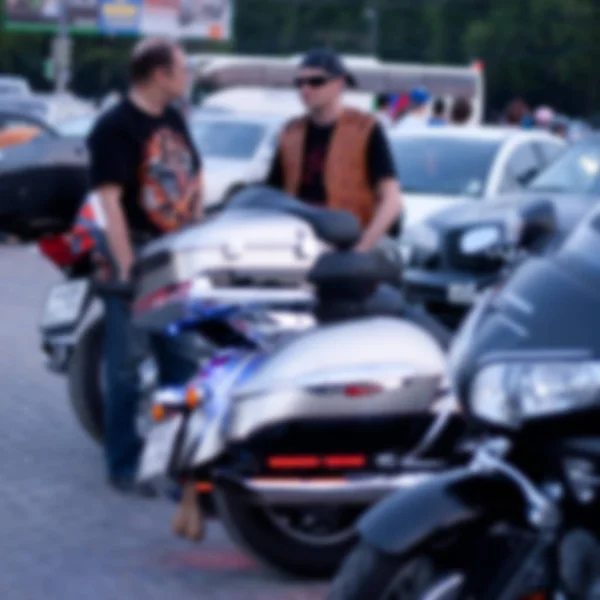 Fundo intencionalmente desfocado. Encontro de motociclistas na cidade. H — Fotografia de Stock