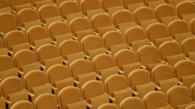 Konser sonrasında veya gösteriye başlamadan önce konser salonundaki boş koltuklar