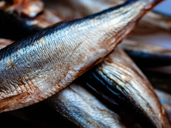 Kallrökt Salaka Klar Att Äta Rökt Fisk Närbild Tallrik Havsfisk — Stockfoto