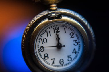 arka plan üzerinde yeni yıl saat