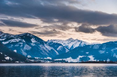 Dağlarda Kayak Merkezi Zell am bkz: Avusturya
