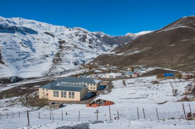 Antik yerleşimin dağlarda, Xinaliq, Azerbaycan