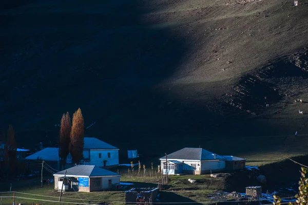 Antiga povoação nas montanhas, Xinaliq, Azerbaijão — Fotografia de Stock