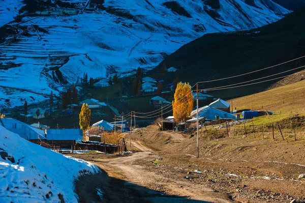 Oude nederzetting in de bergen, Xinaliq, Azerbaijan — Stockfoto