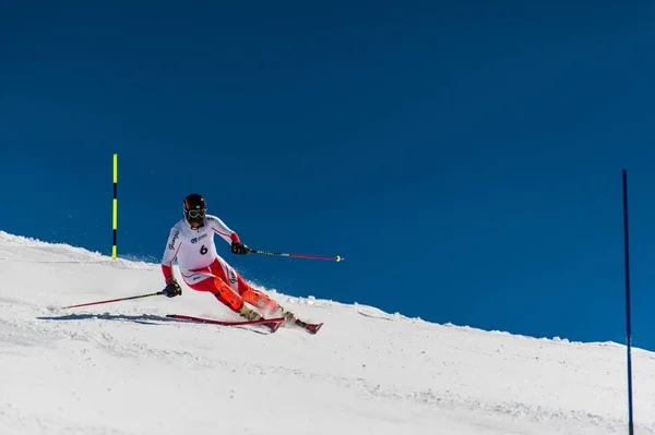 Lyžař slalomu v Gudauri, Gruzie — Stock fotografie