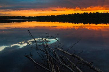 Sahilde gün batımı Güzel gökyüzü