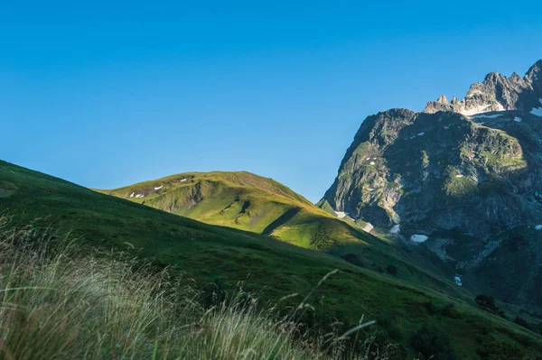 El hermoso paisaje de verano en Arkhyz — Foto de Stock