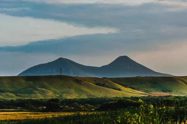 Mineral Whater Dağı Beshtau görünümünü