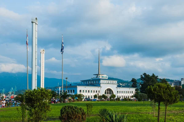 Staden av Batumi, moderna stadsarkitekturen — Stockfoto