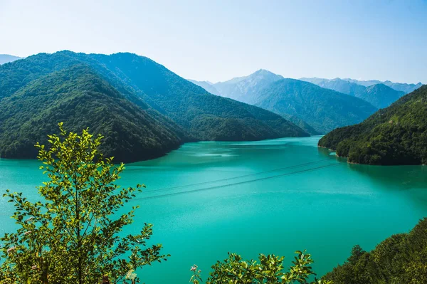 Enguri barajı, hidroelektrik santrali.