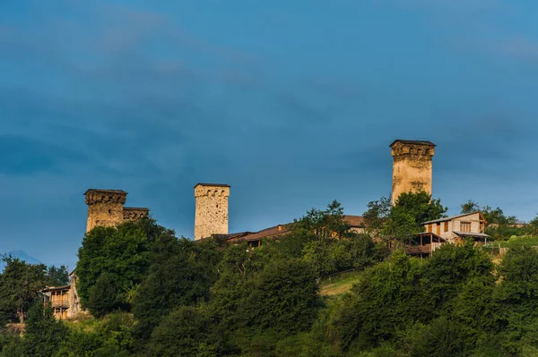 Svan wieże w Mestia, Swanetia regionu, Georgia — Zdjęcie stockowe