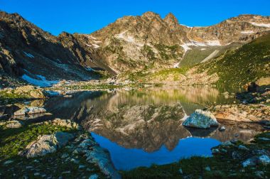 Kayaların, Arhyz, Rusya Federasyonu arasındaki dağ gölü